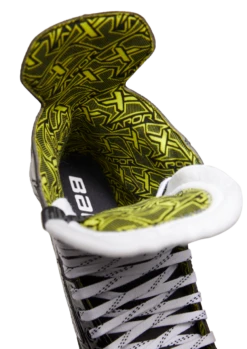 Bauer Vapor X3.5 Intermediate Roller Skates -Cheap Hockey Store 1060231 RH Vapor X3.5 Skate 0525 clipped