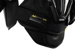 Bauer Supreme M5 Pro Junior Shoulder Pads -Cheap Hockey Store 1061870 BTH23 PROTECTIVE SHOULDER SUPREME M5PRO JR Velcro landing detail